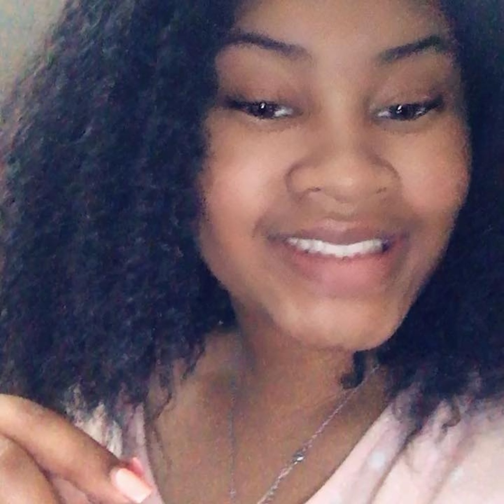 Meet your Posher, Briana